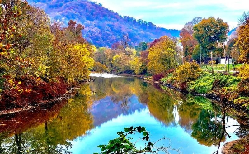 Hatfield McCoy Resort Stay