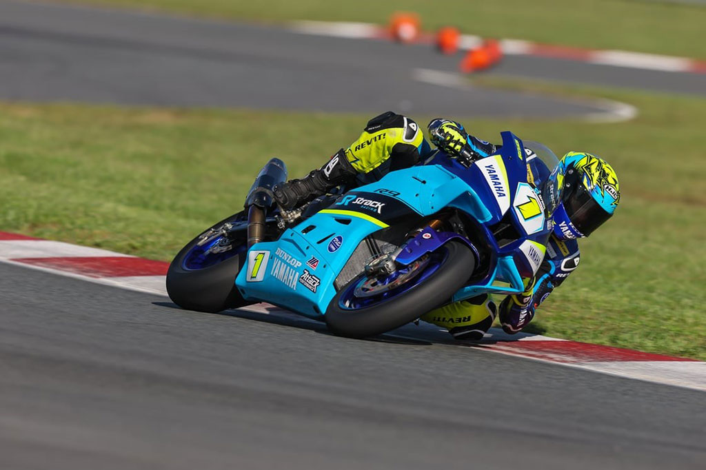 Strack Racing’s Mathew Scholtz caps off an incredible 2025 season with a double win in New Jersey and his second-consecutive MotoAmerica Supersport title