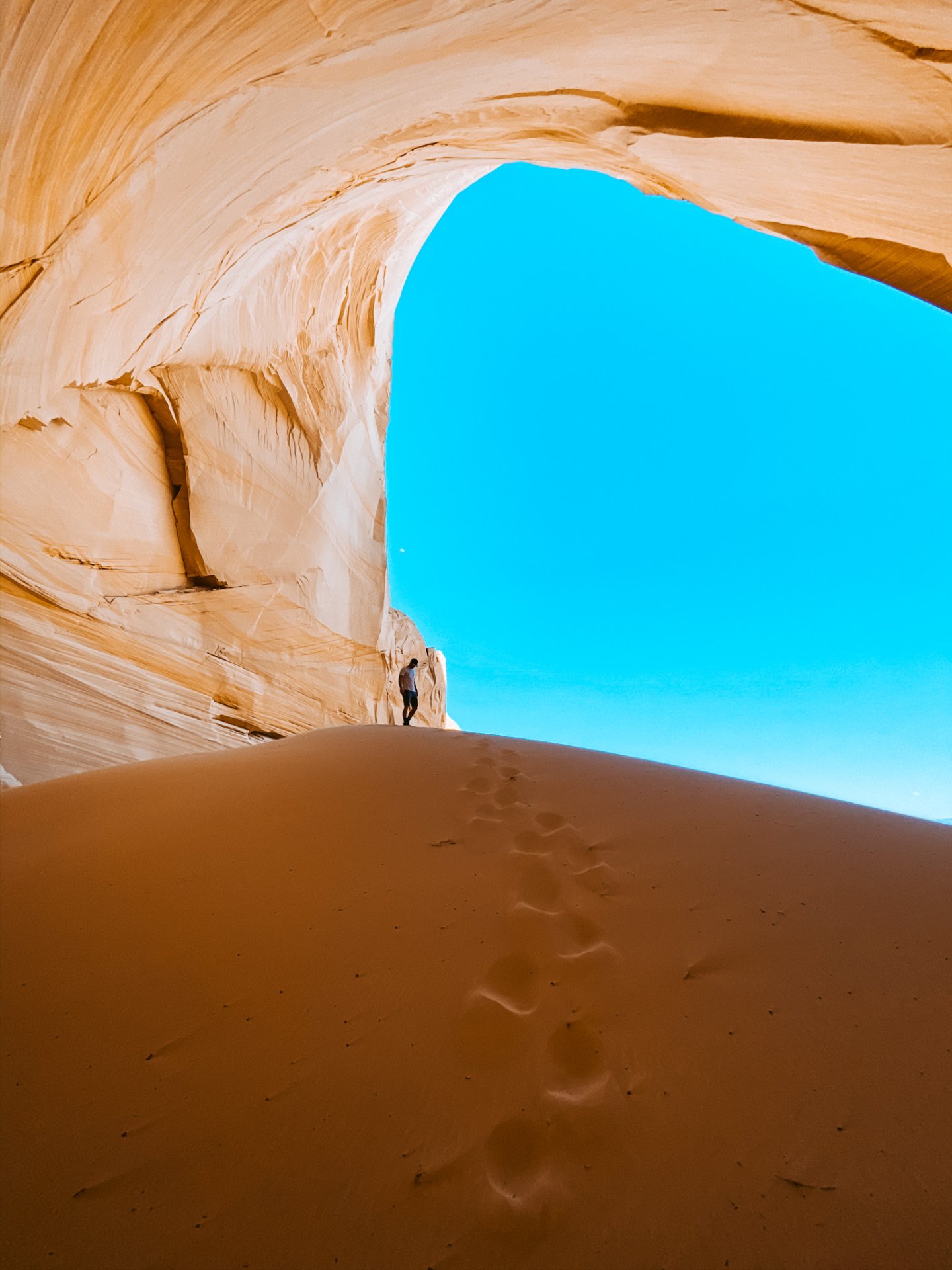 Southern Utah's Peek-a-Boo Slot Canyon Image 0