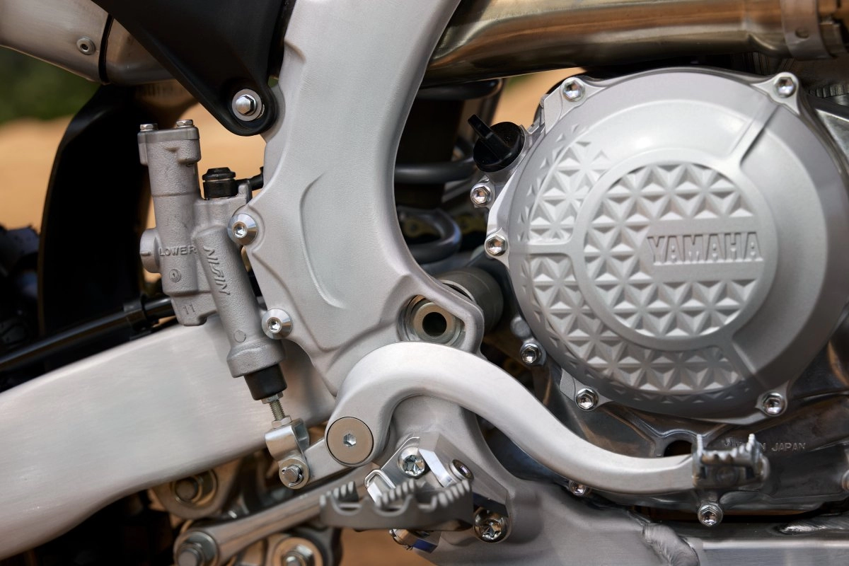 Powerful 450cc Four-Stroke Engine